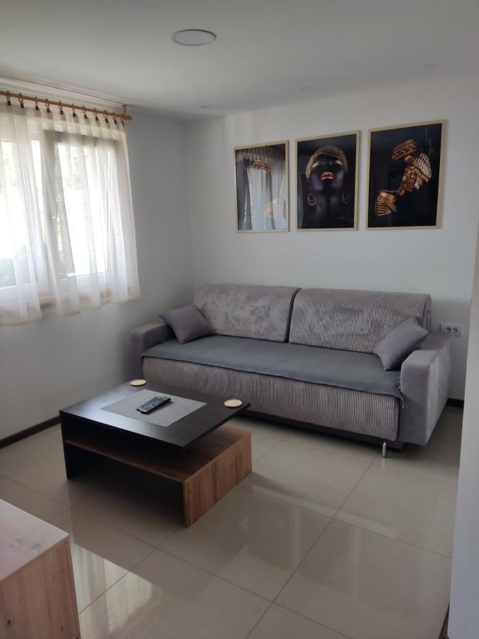 Apartmani Sladjana Нови Сад Екстериор снимка