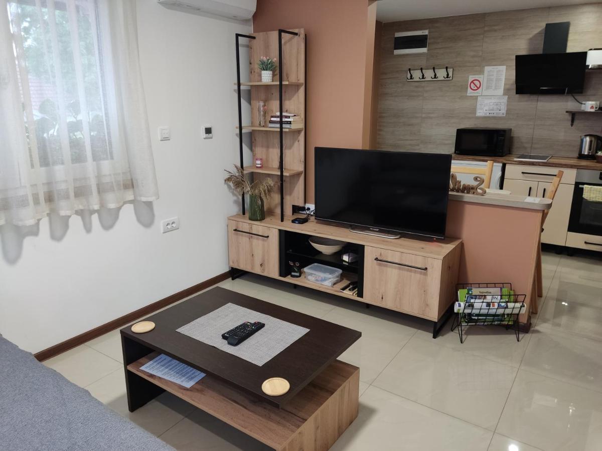 Apartmani Sladjana Нови Сад Екстериор снимка