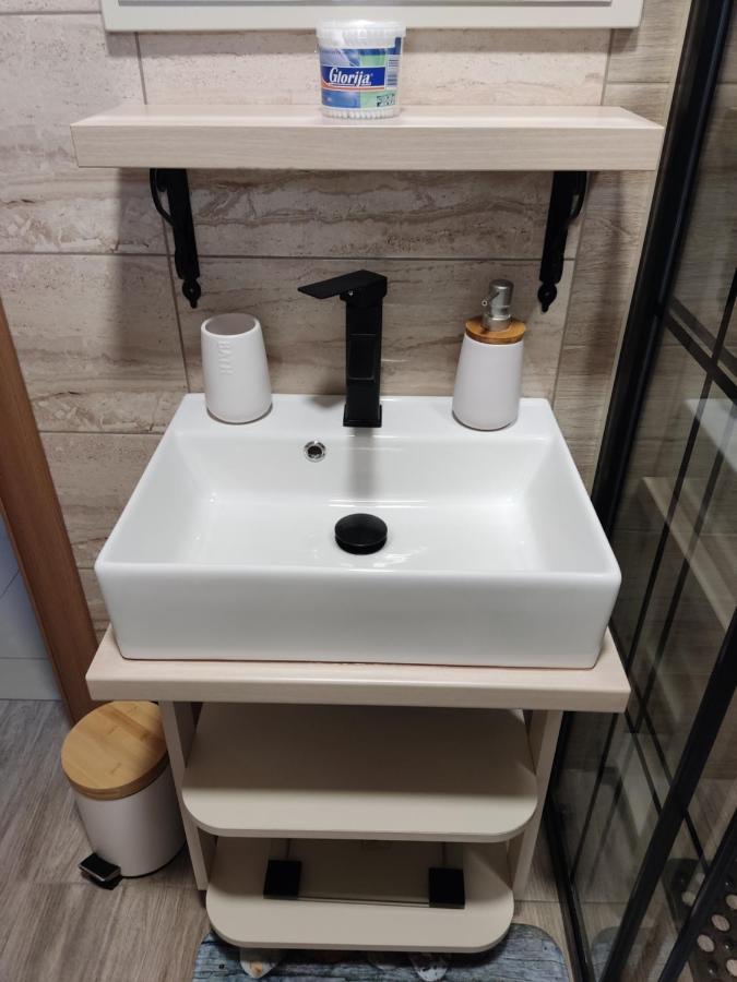 Apartmani Sladjana Нови Сад Екстериор снимка